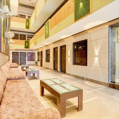 Super Townhouse Haibowal Chowk Ludhiana Exterior foto